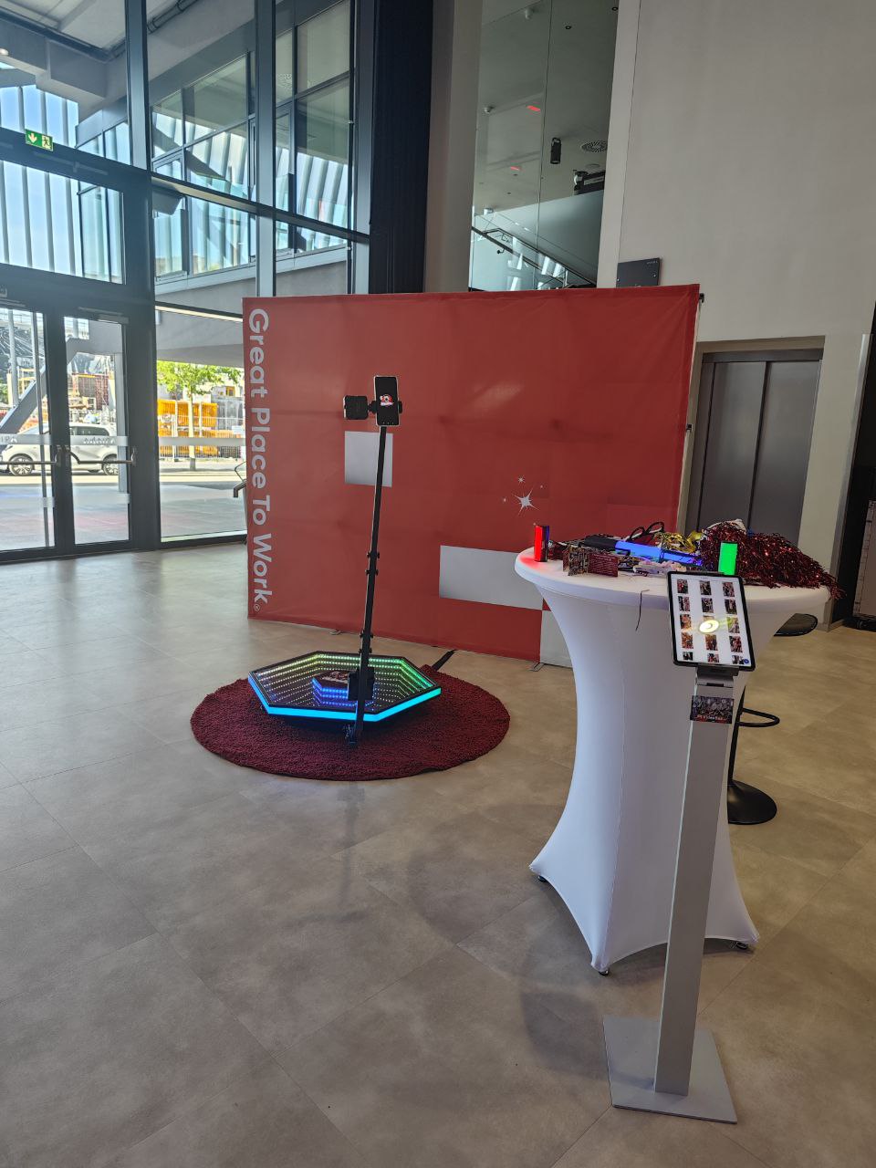 Behind the Scenes am Setup der Box